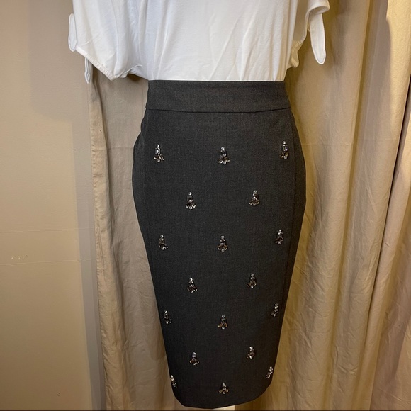 Ann Taylor Dresses & Skirts - Ann Taylor embellished skirt gray sz 8